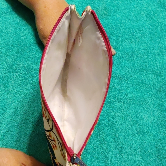 CLINIQUE flower print cosmetics bag - Picture 3 of 4